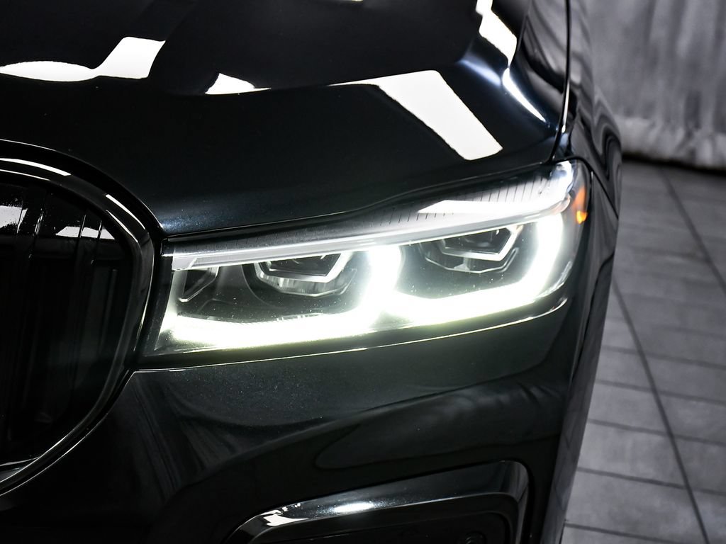 Used 2022 BMW M760i xDrive w/ Luxury Rear Seating Package AWD/4WD image 89