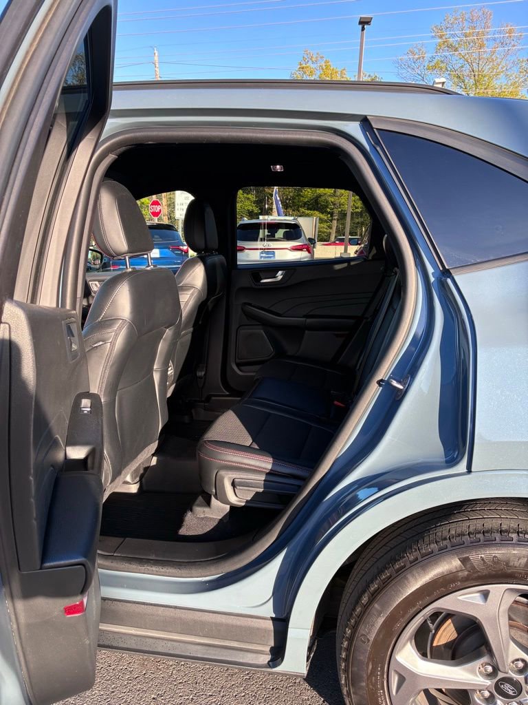 Used 2023 Ford Escape ST-Line w/ Tech Pack #1 AWD/4WD image 21