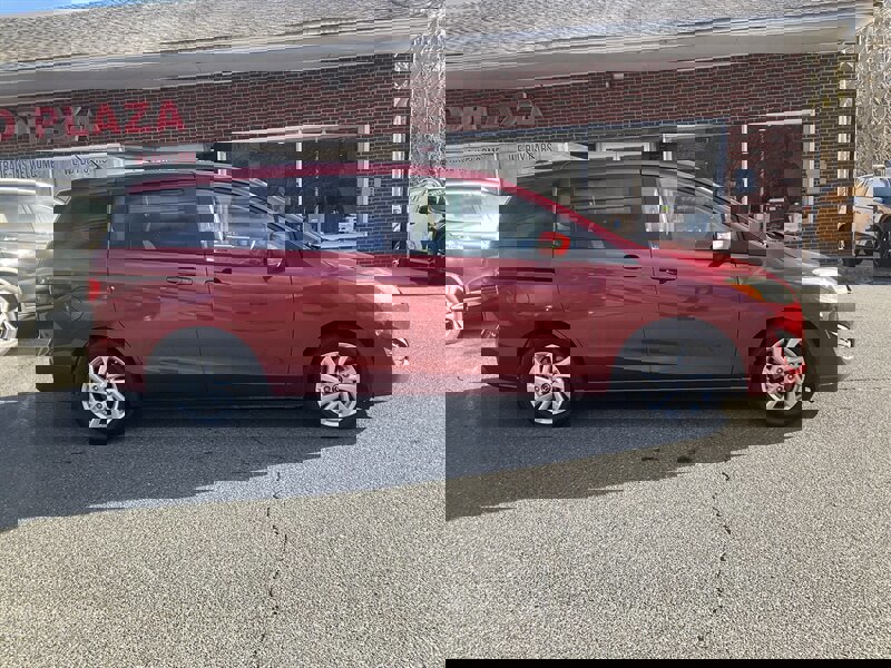 Used 2015 MAZDA MAZDA5 Sport image 4