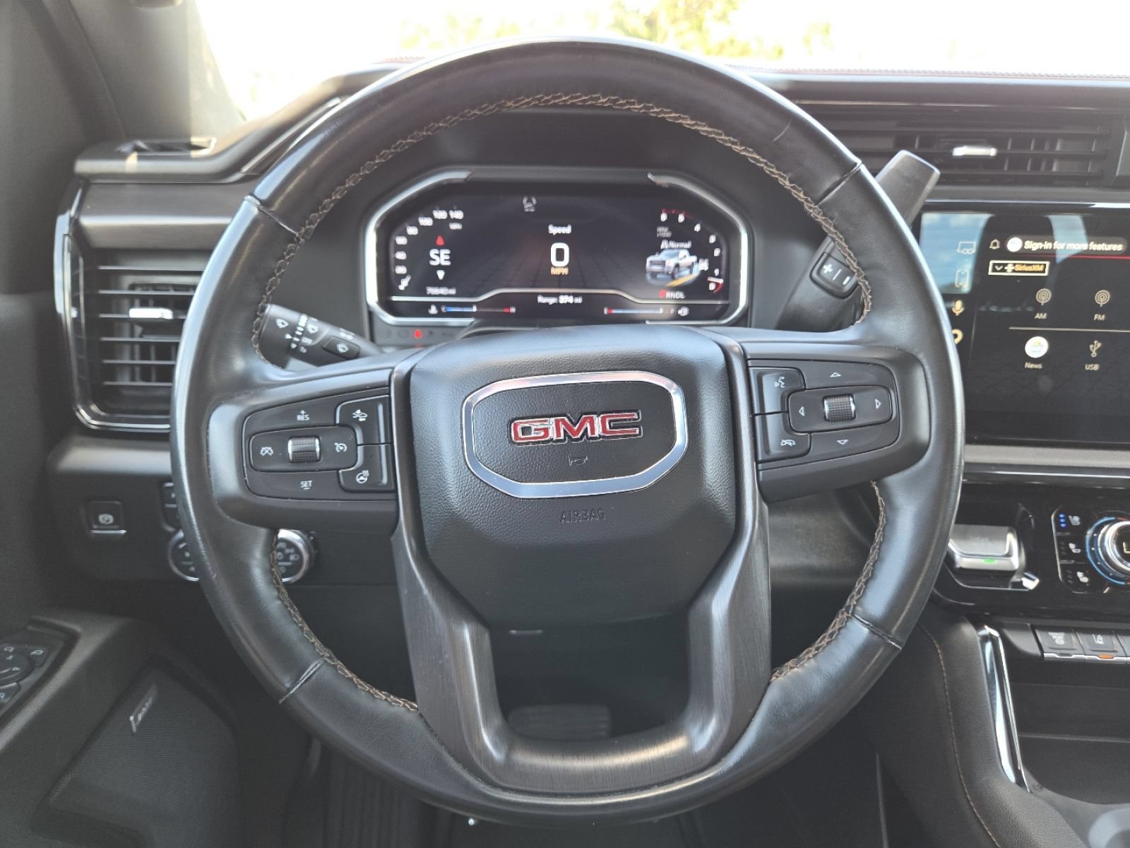 Used 2025 GMC Sierra 2500 AT4 w/ AT4 Premium Plus Package AWD/4WD image 34