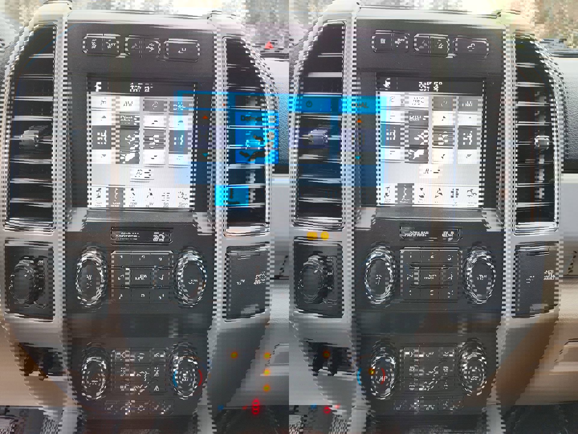 Used 2019 Ford F250 Lariat w/ Lariat Ultimate Package image 17