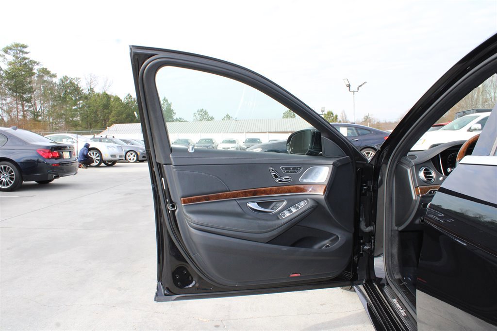 Used 2016 Mercedes-Benz S 550 4MATIC Sedan image 34