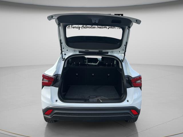 Used 2025 Chevrolet Trax LS FWD image 19