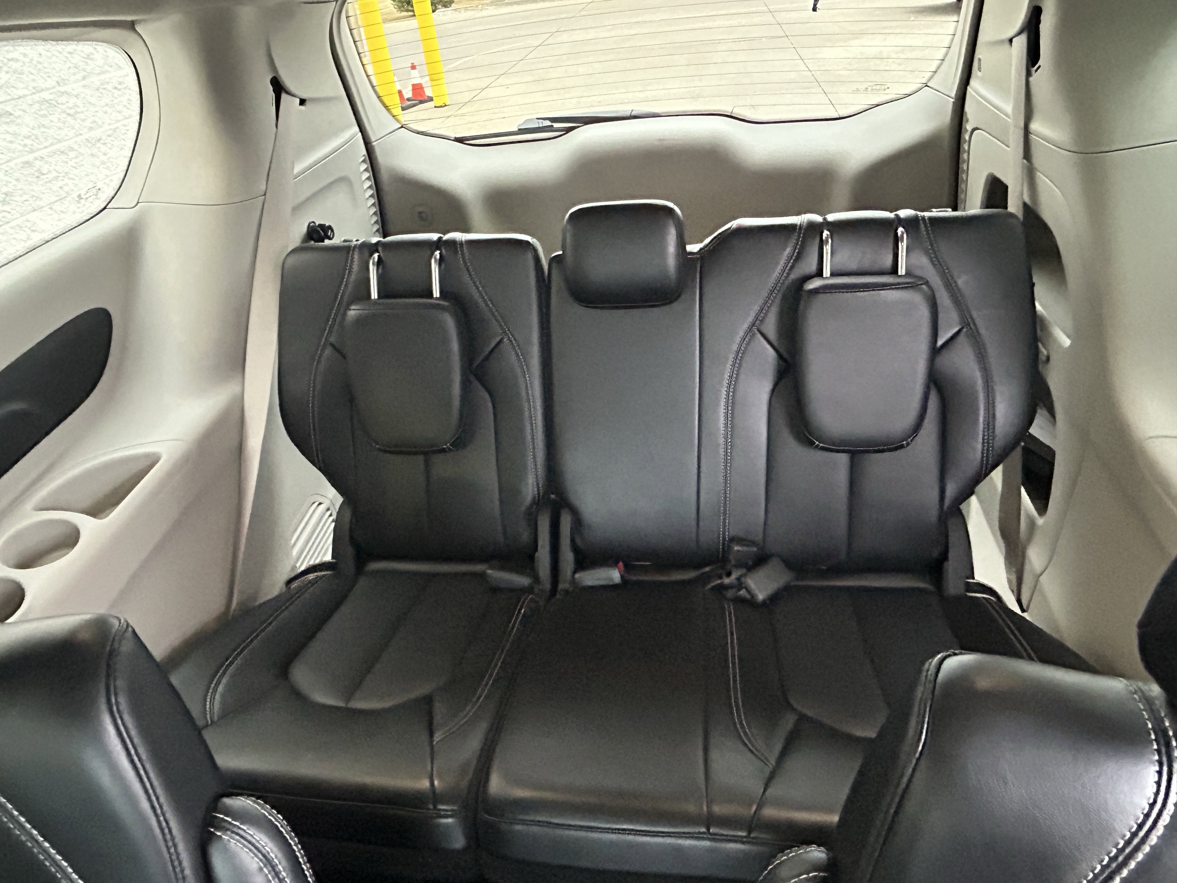 Used 2024 Chrysler Pacifica Touring-L image 19