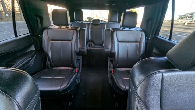 Used 2021 Ford Expedition Max XLT image 24