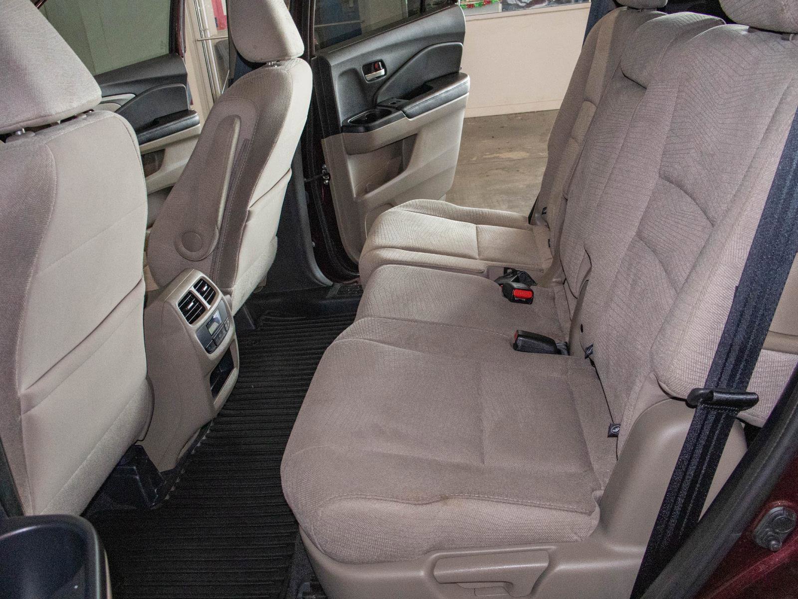 Used 2017 Honda Pilot EX image 13