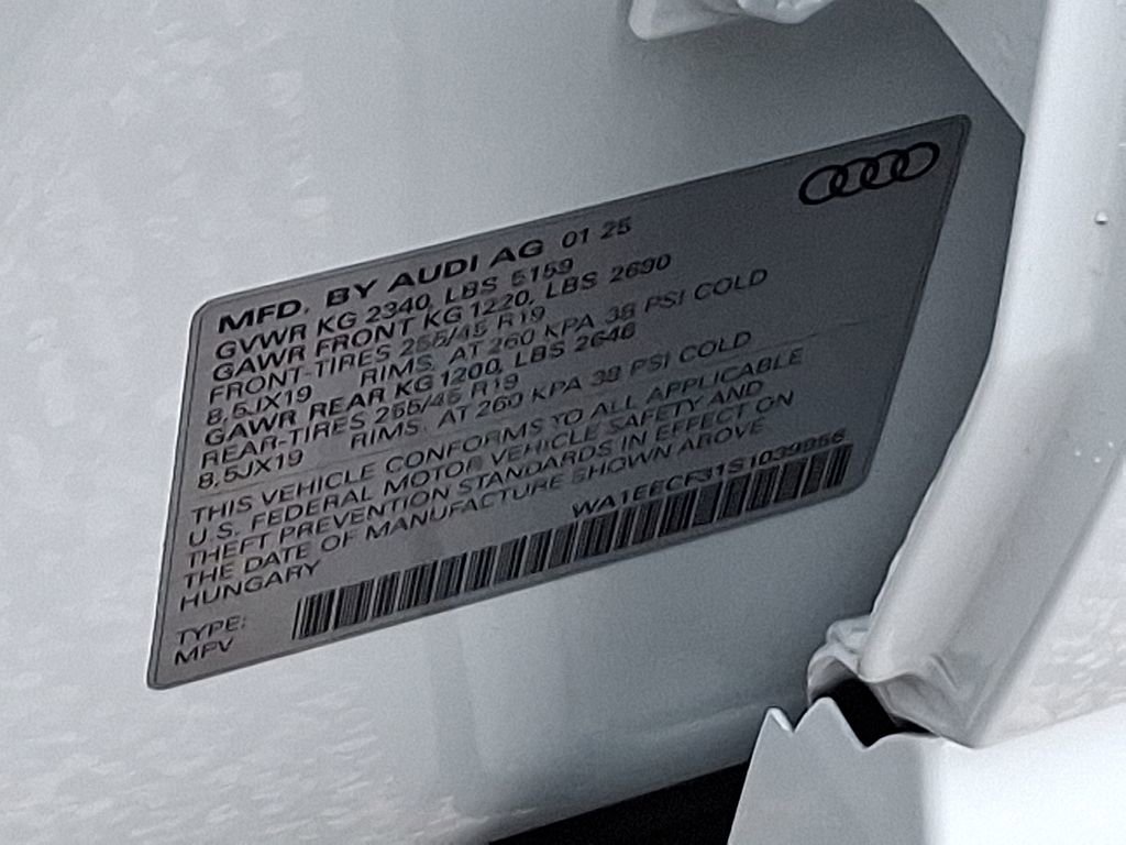 Certified 2025 Audi Q3 2.0T Premium Plus w/ Premium Plus Package image 27