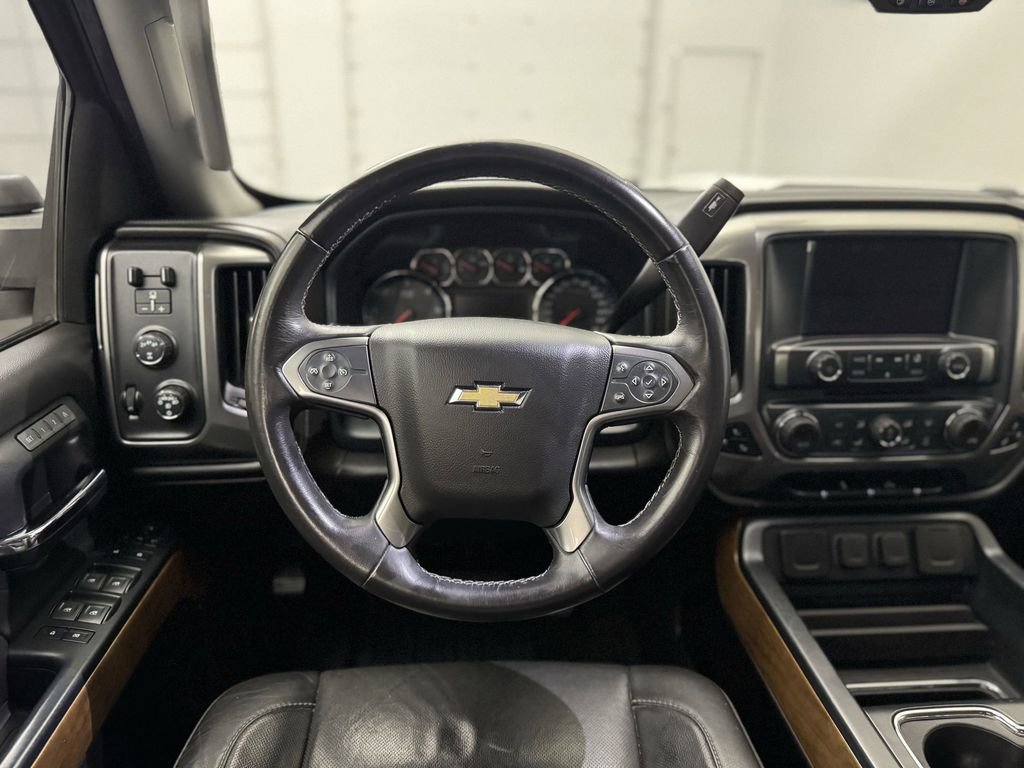 Used 2018 Chevrolet Silverado 2500 LTZ image 4