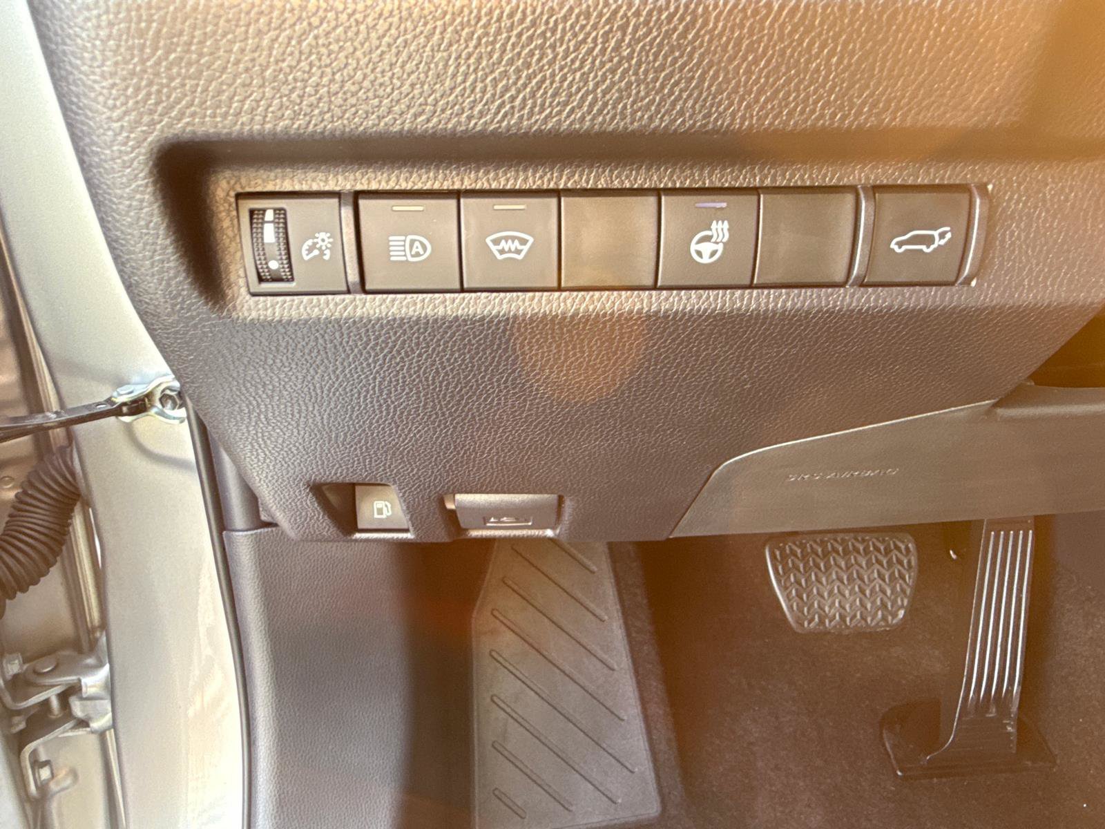 Used 2025 Toyota RAV4 XLE Premium w/ Weather Package AWD/4WD image 13