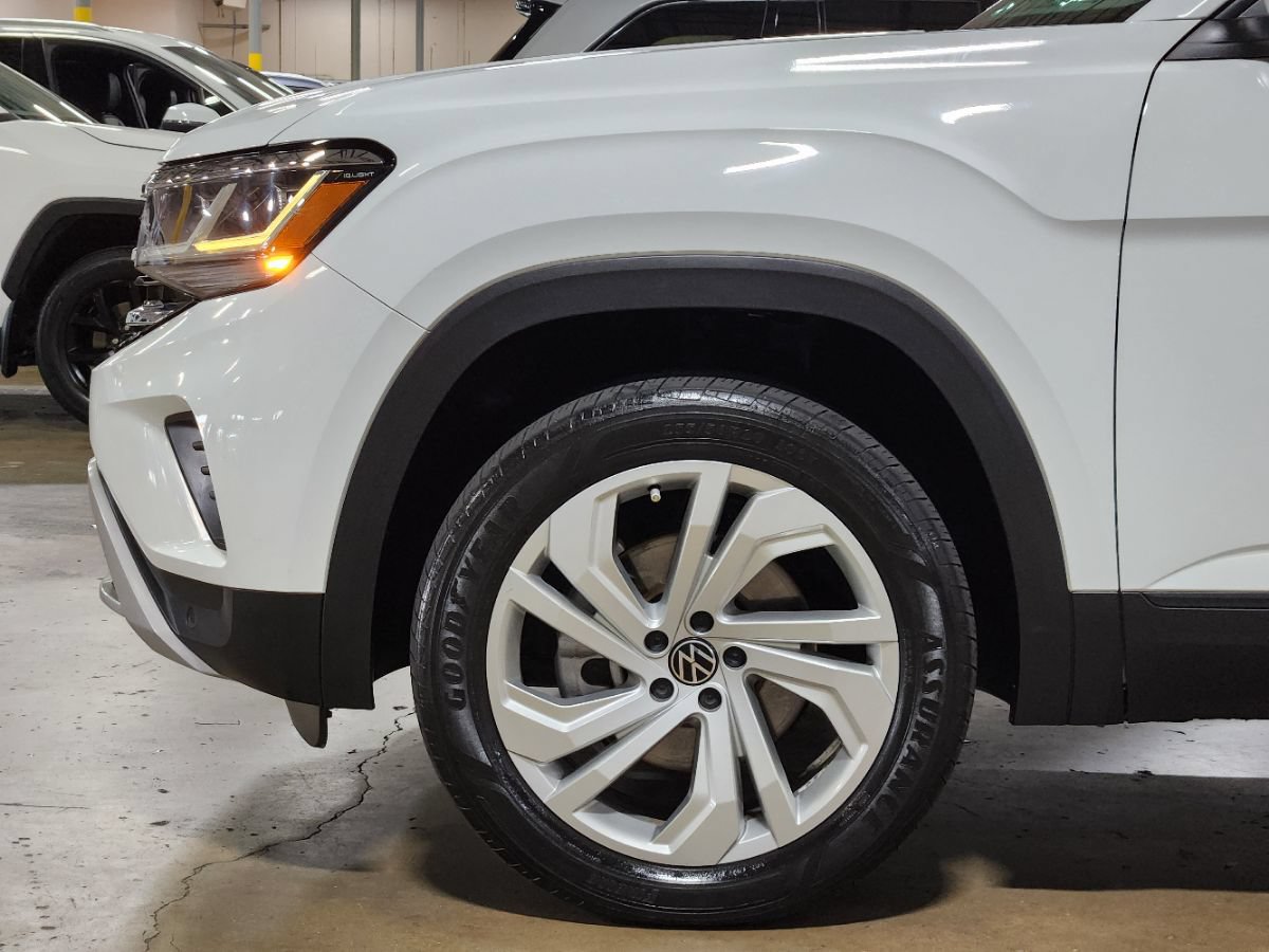 Used 2021 Volkswagen Atlas SE w/ Panoramic Sunroof Package FWD image 5