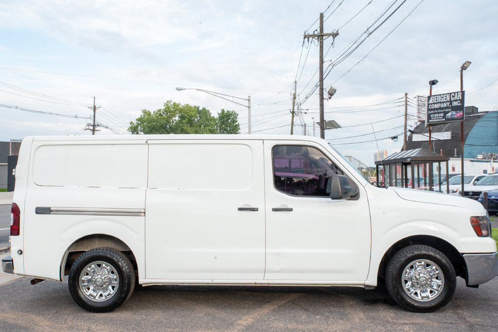 Used 2013 Nissan NV 3500 SV w/ Technology Pkg RWD image 11