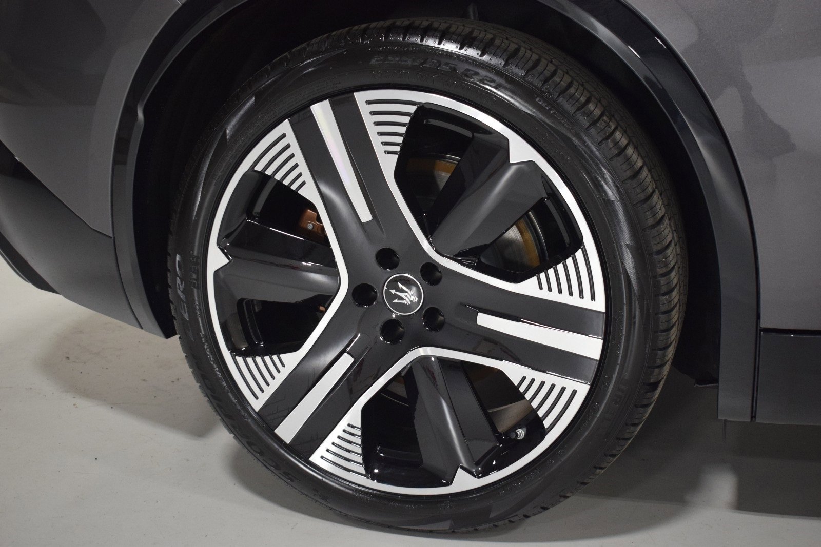 New 2025 Maserati Grecale Folgore image 18