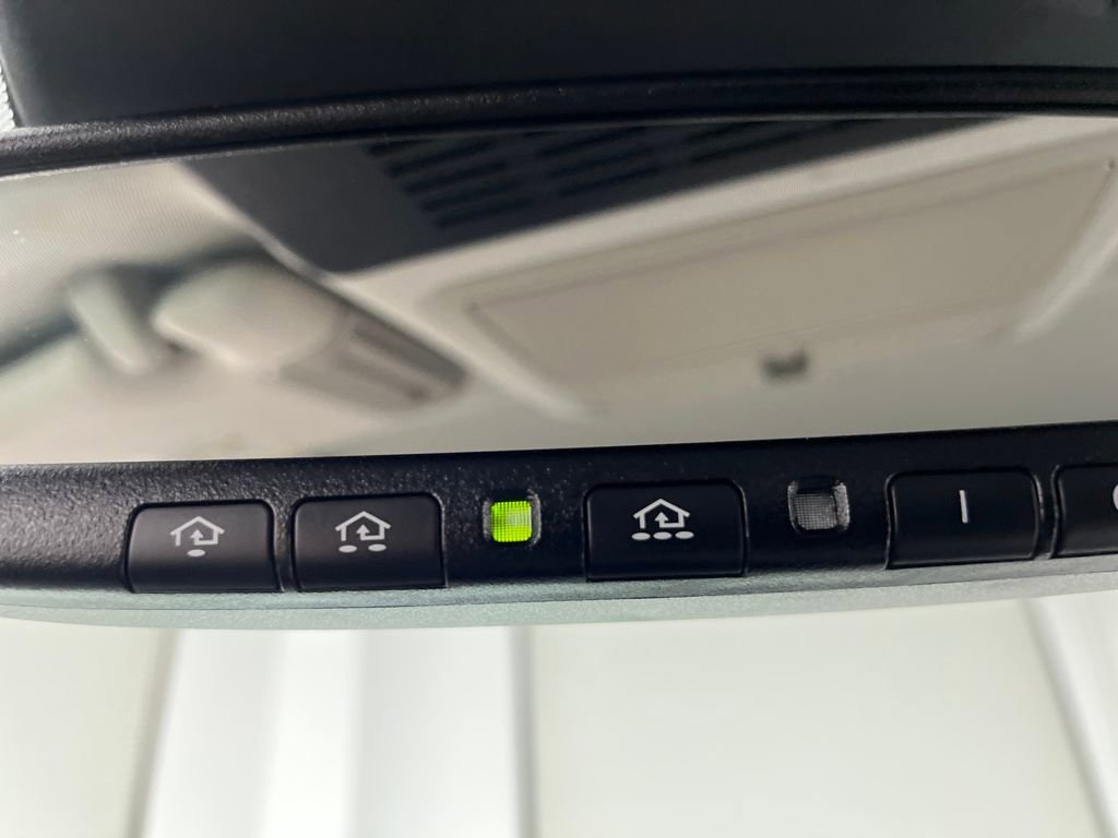 Used 2023 Nissan Armada SL w/ Captain's Chairs Package image 74