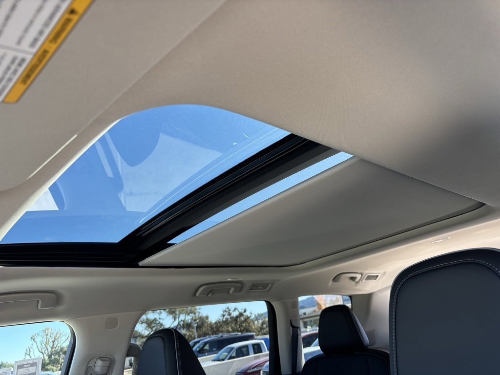 New 2026 INFINITI QX80 Luxe image 8