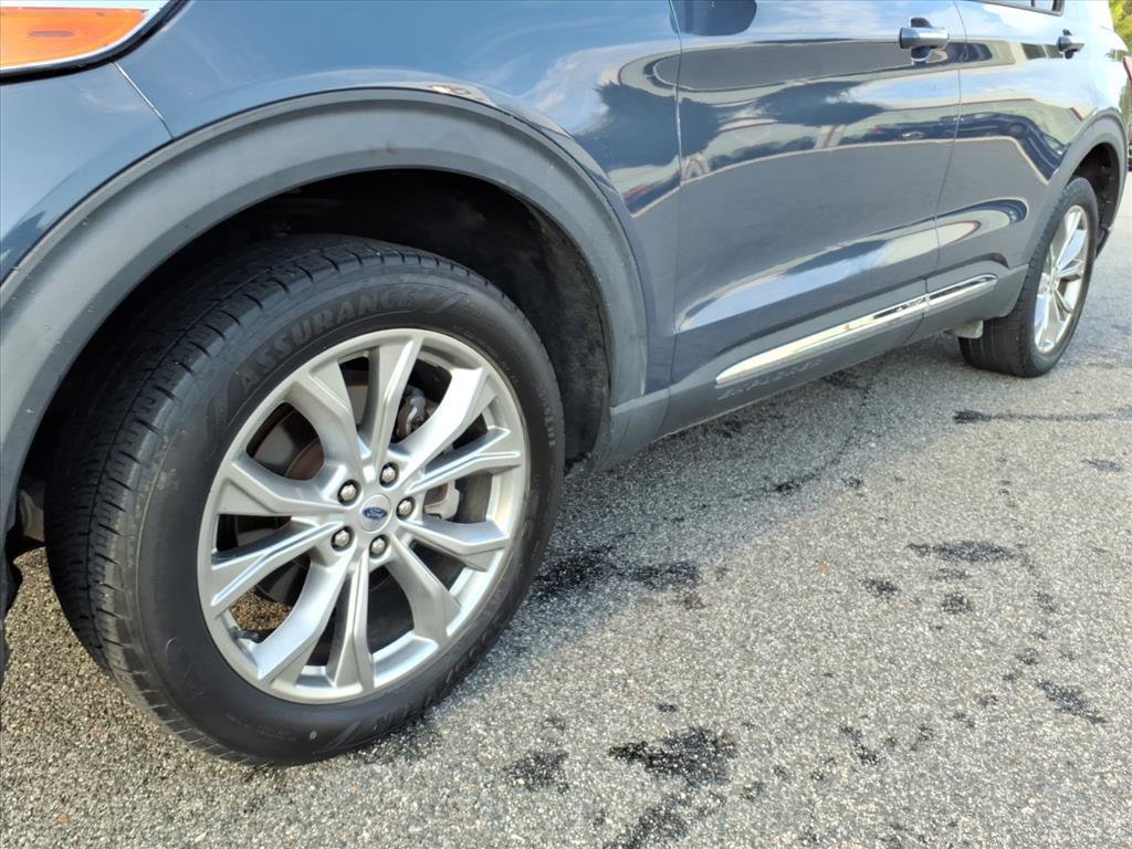 Used 2021 Ford Explorer Limited w/ Equipment Group 301A AWD/4WD image 9