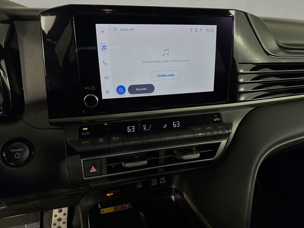 Used 2025 Toyota Camry SE image 19