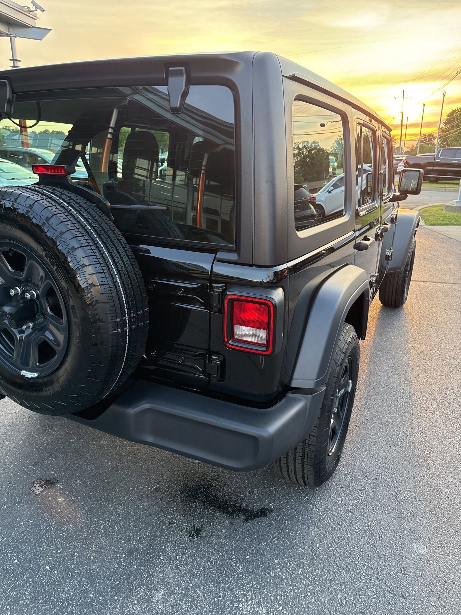 Used 2024 Jeep Wrangler Sport image 3