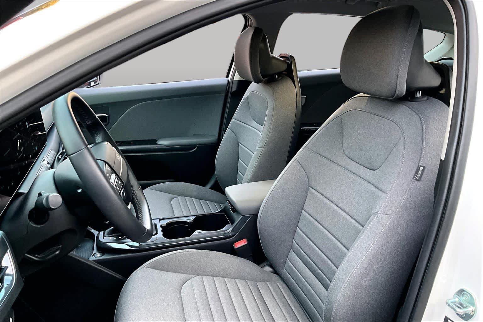 Certified 2025 Kia K4 EX FWD image 8