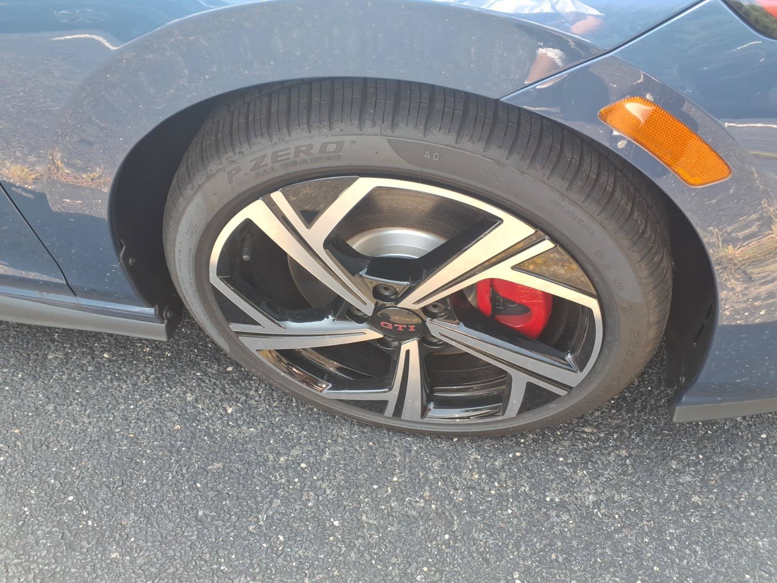 New 2026 Volkswagen GTI SE FWD image 6