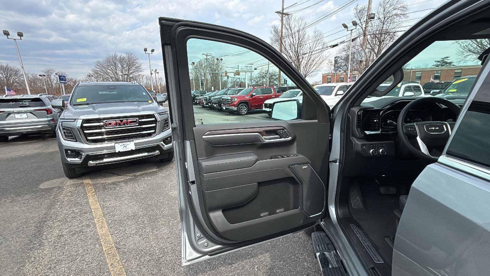 New 2026 GMC Sierra 1500 SLT w/ SLT Premium Plus Package image 26