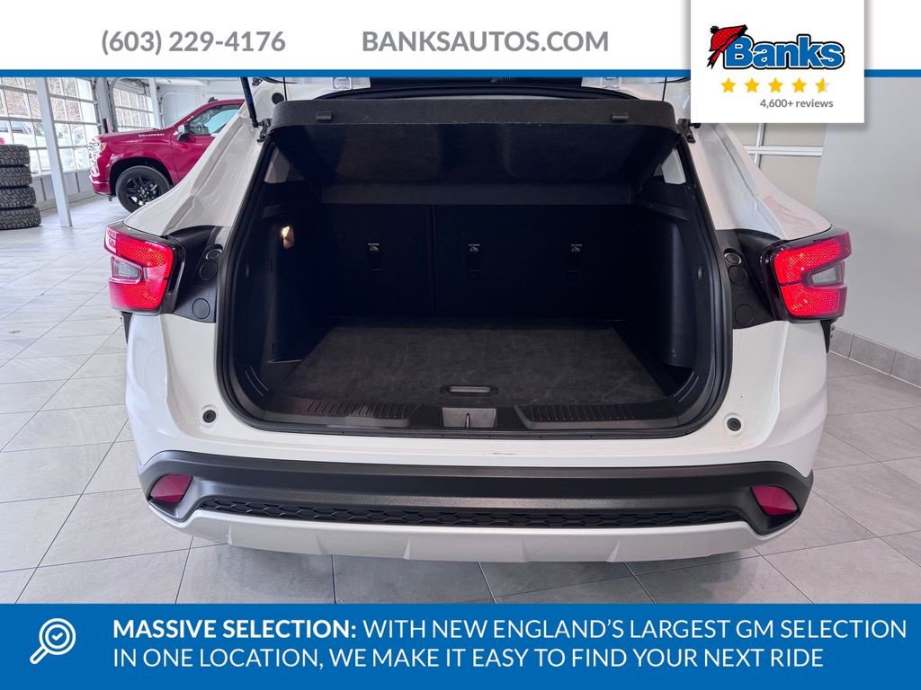 Certified 2025 Chevrolet Trax LT w/ LT Convenience Package image 7