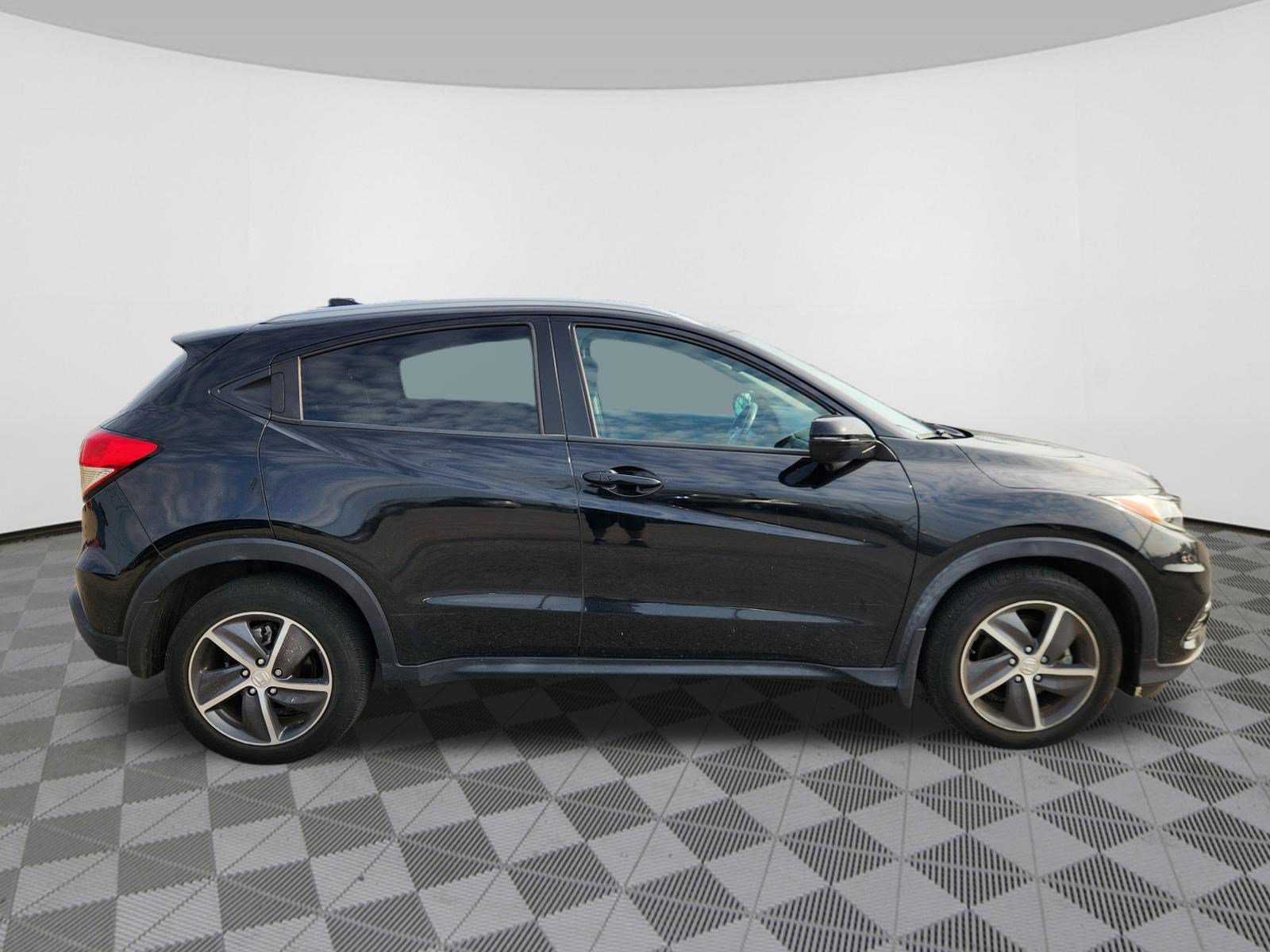 Certified 2022 Honda HR-V EX-L image 6