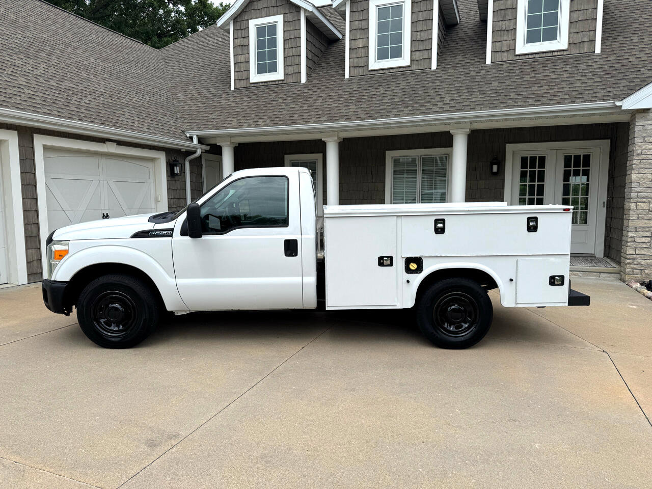 Used 2015 Ford F250 XL image 3