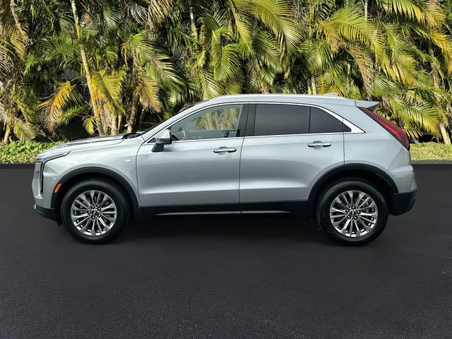 Used 2025 Cadillac XT4 Premium Luxury image 8