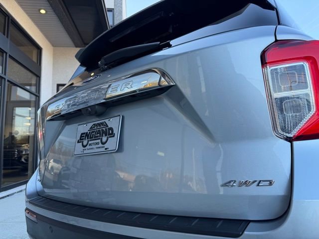 Used 2023 Ford Explorer XLT w/ Equipment Group 202A image 3