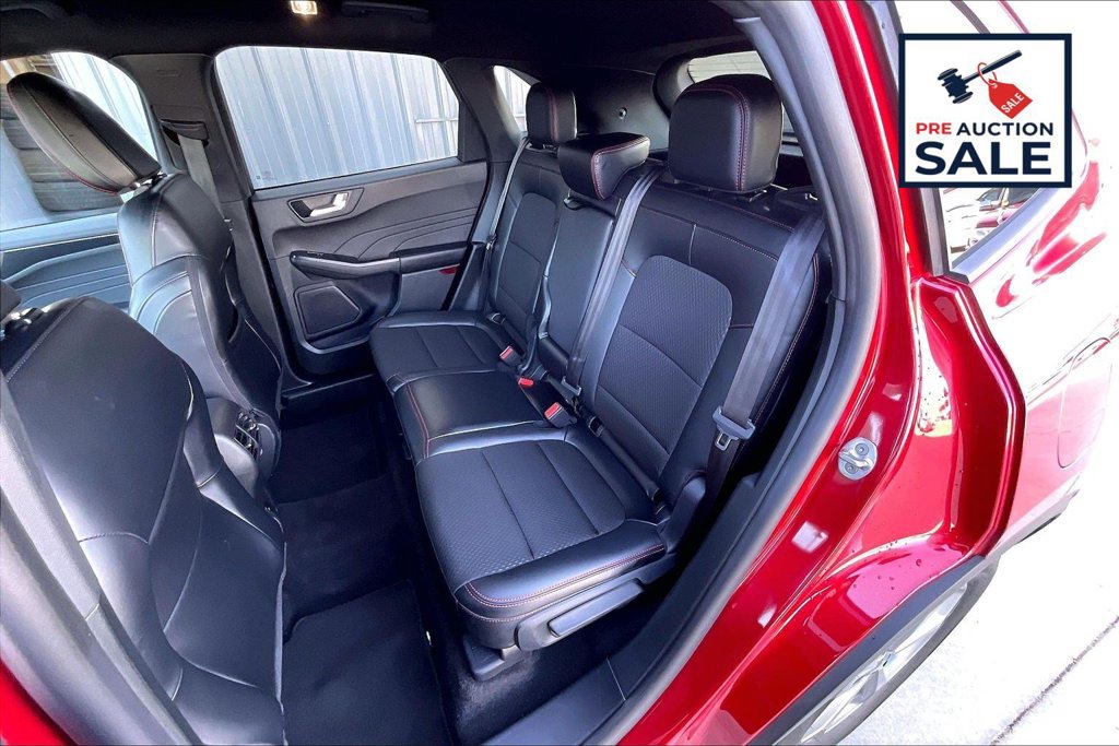 Used 2025 Ford Escape ST-Line Select AWD/4WD image 26