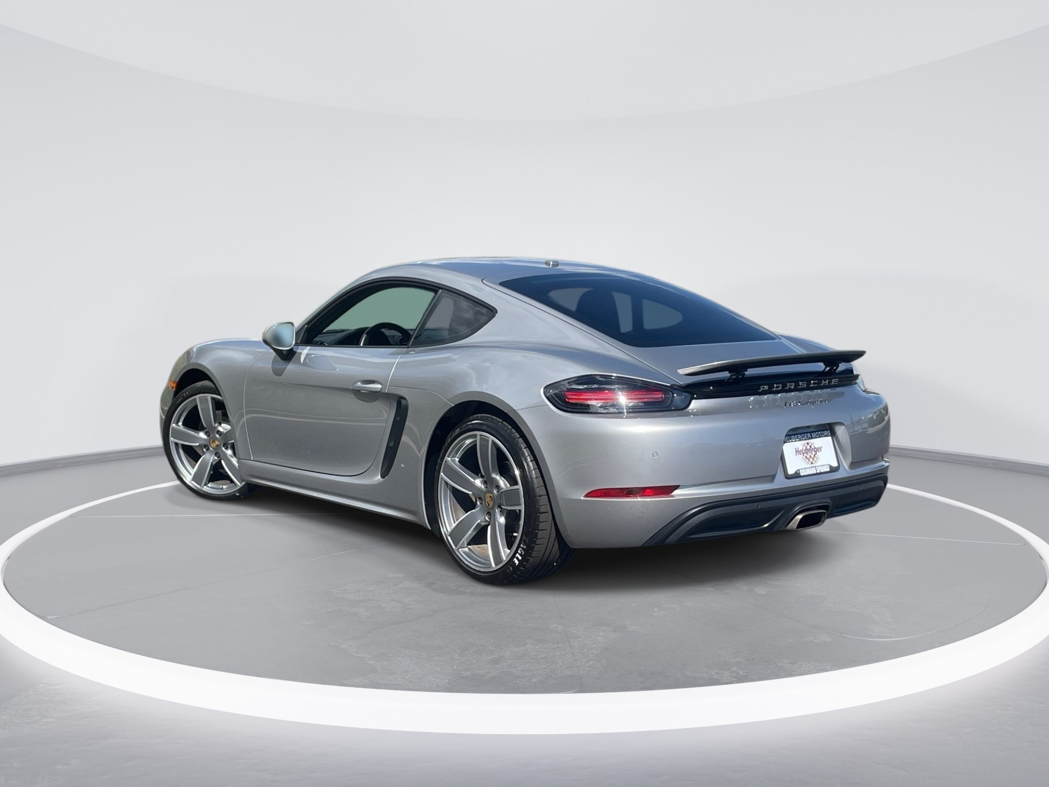 Used 2018 Porsche 718 Cayman RWD image 7