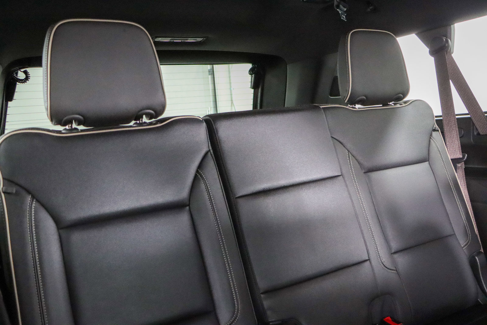 Used 2021 Chevrolet Suburban Premier w/ Premium Package image 34