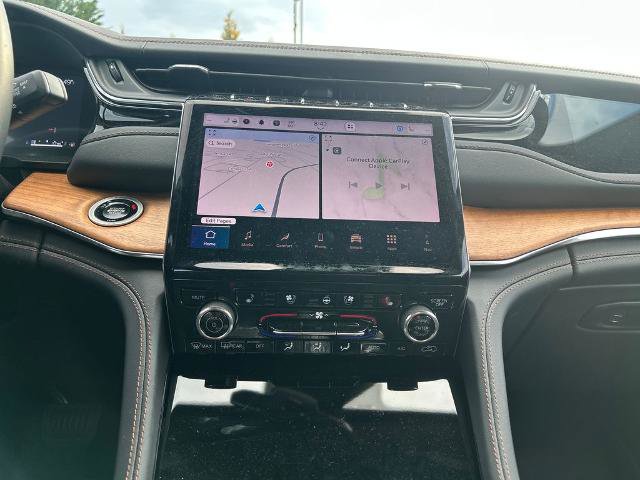 Used 2024 Jeep Grand Cherokee L Summit AWD/4WD image 28