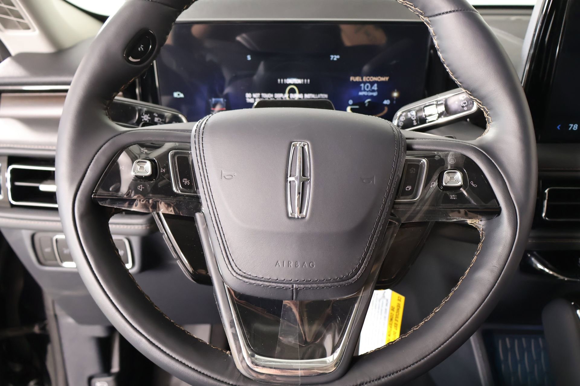 New 2026 Lincoln Aviator Reserve AWD/4WD image 3