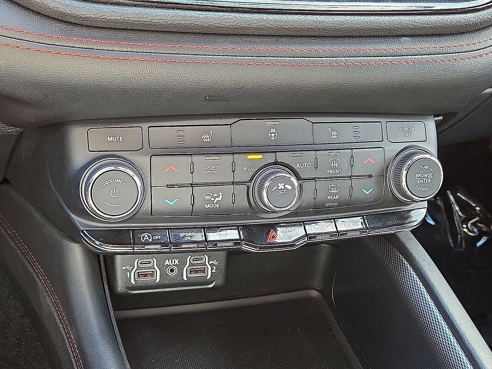Used 2025 Dodge Durango GT AWD/4WD image 28