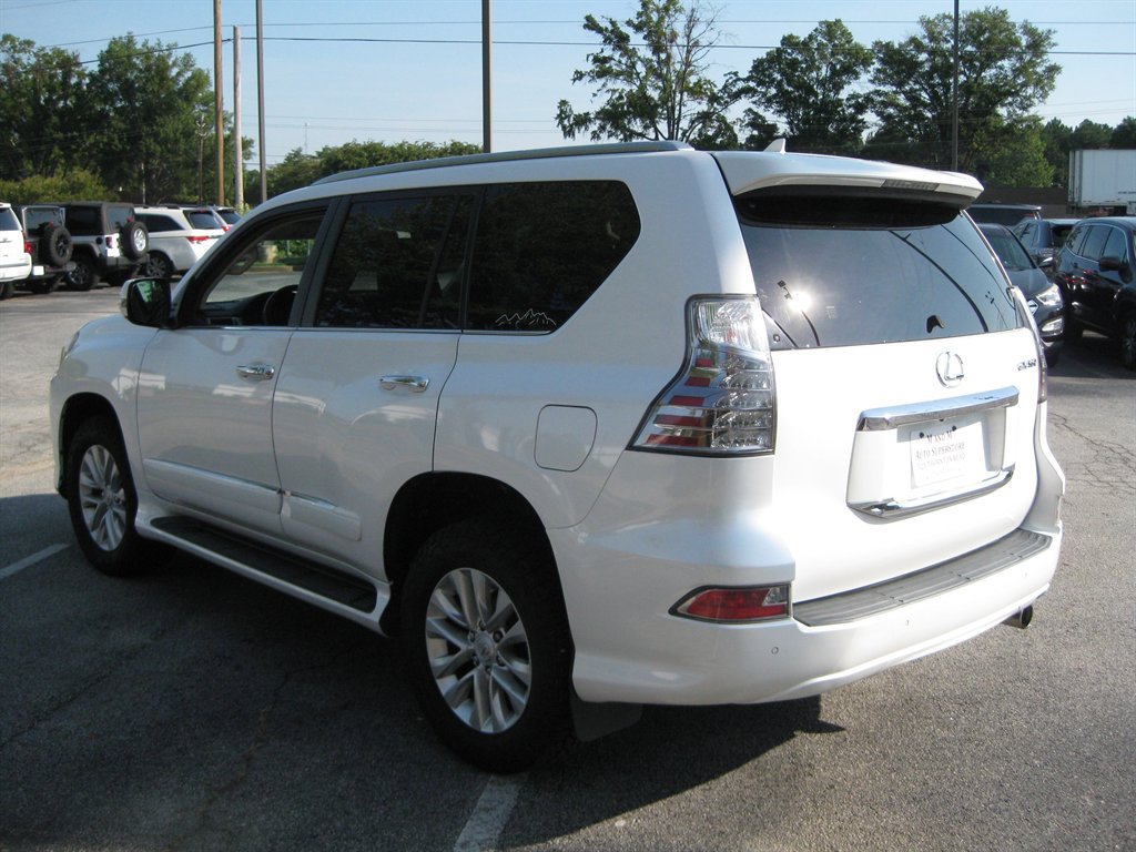 Used 2014 Lexus GX 460 w/ Premium Package AWD/4WD image 6