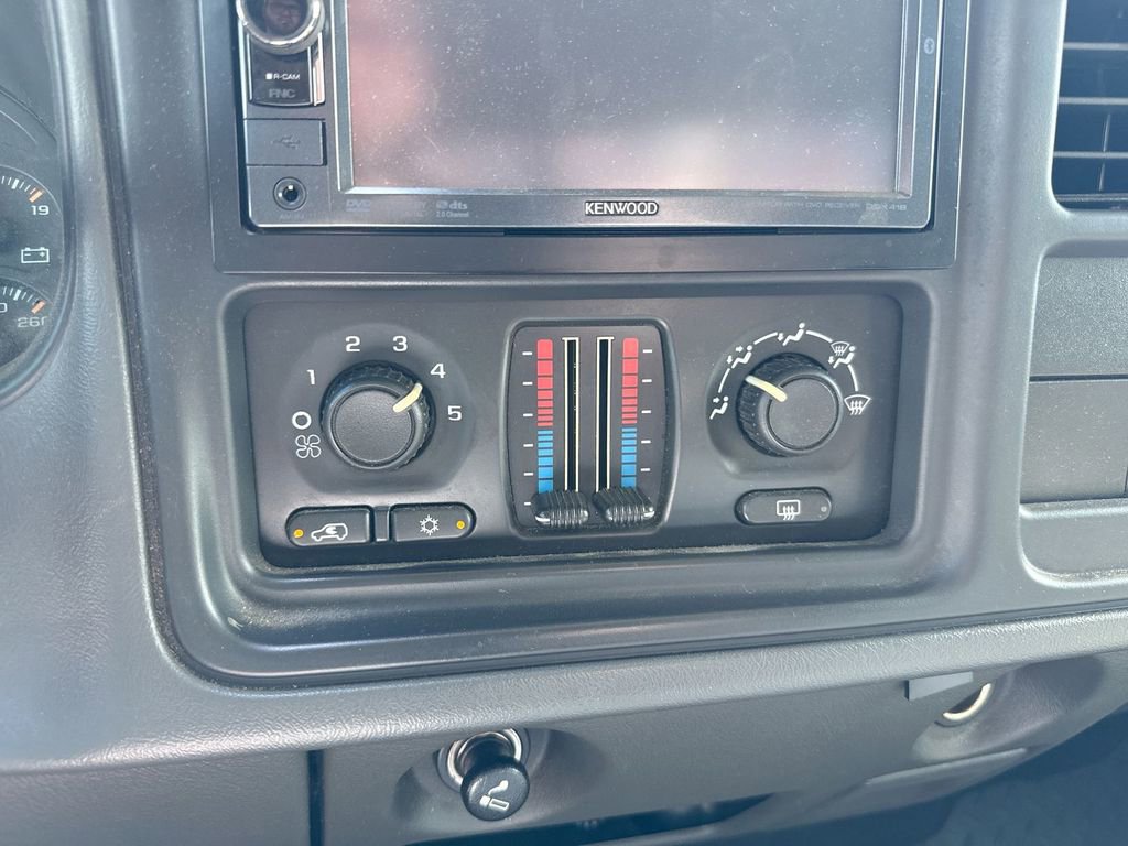 Used 2005 Chevrolet Silverado 2500 LS AWD/4WD image 15