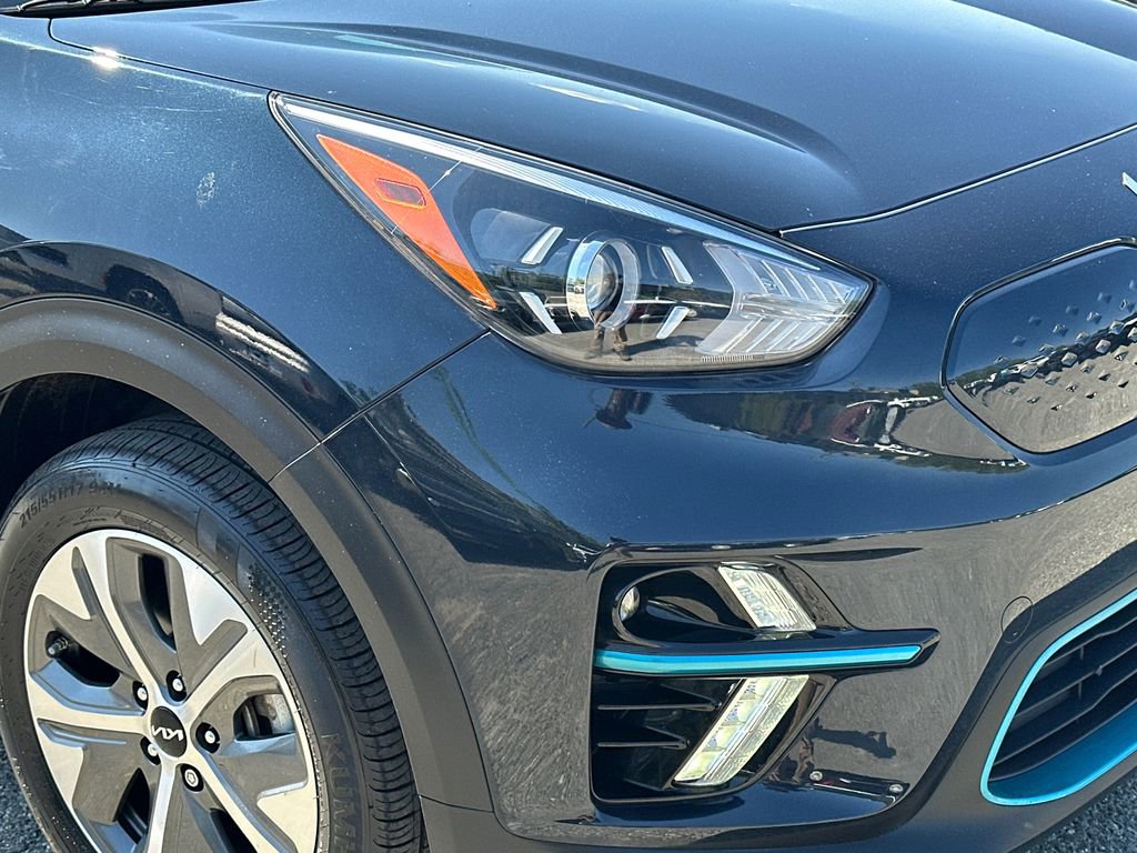 Certified 2022 Kia Niro EX w/ Cold Weather Package FWD image 10