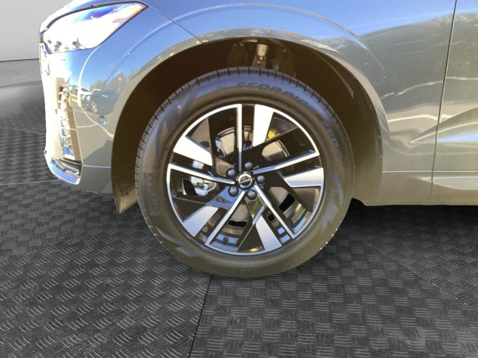 New 2027 Volvo XC60 B5 Plus AWD/4WD image 27