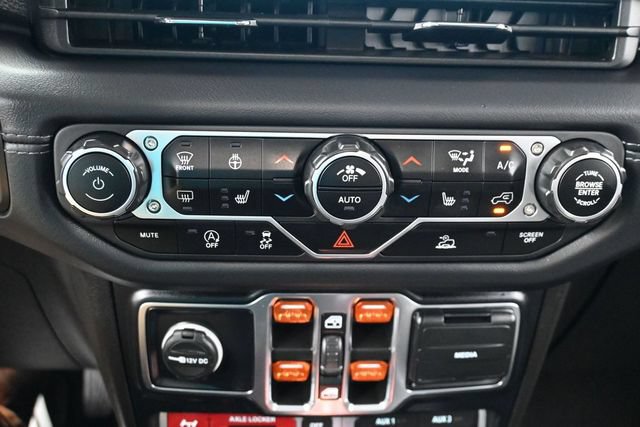 Used 2024 Jeep Gladiator Mojave w/ Technology Group AWD/4WD image 19