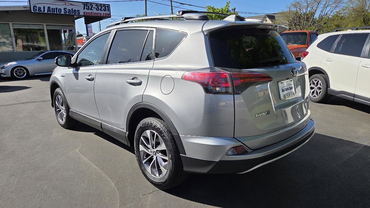 Used 2017 Toyota RAV4 XLE w/ All Weather Liner Package AWD/4WD image 11