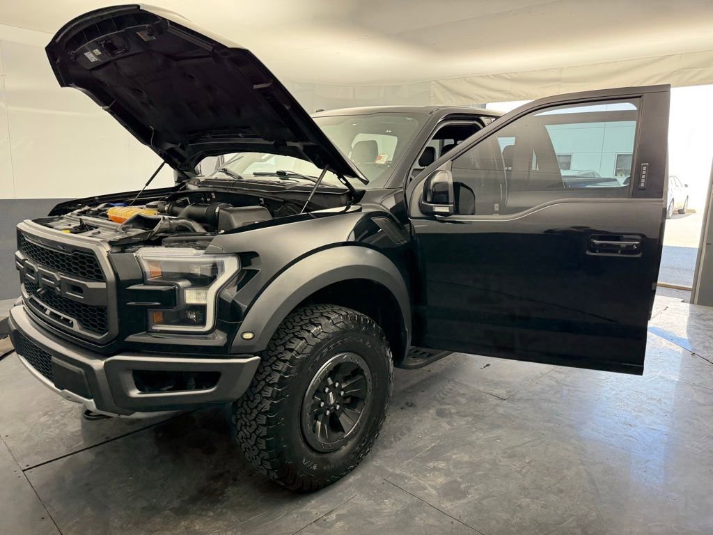 Used 2018 Ford F150 Raptor w/ Equipment Group 802A Luxury image 16