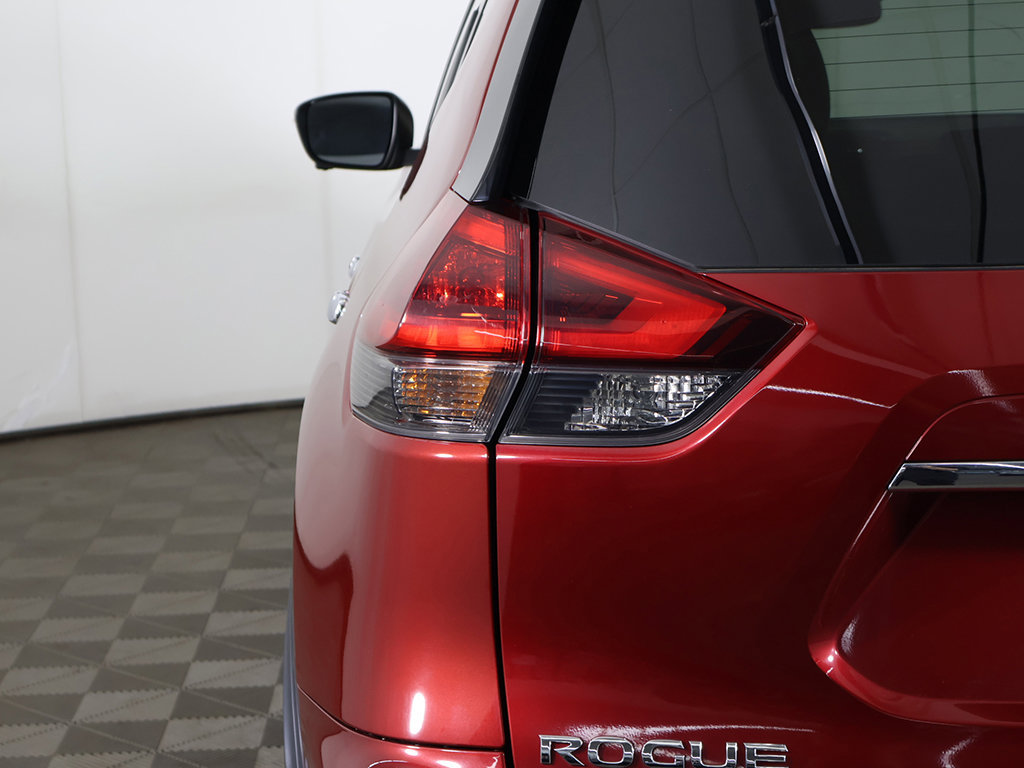 Used 2019 Nissan Rogue SL AWD/4WD image 15