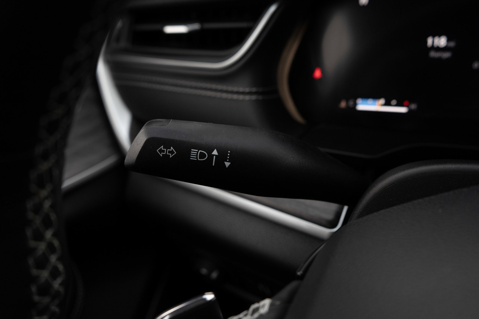 Used 2022 Jeep Grand Cherokee Limited image 23