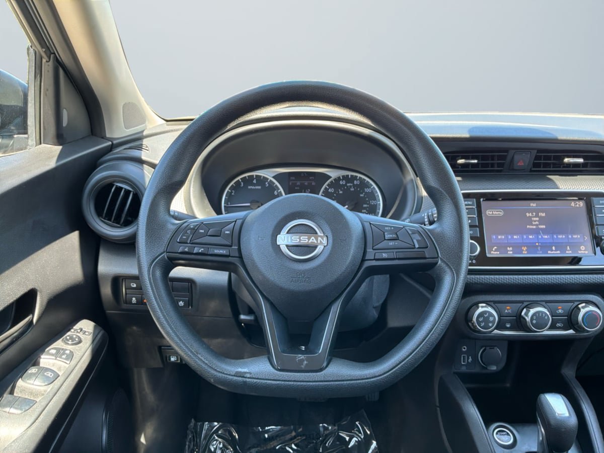 Used 2023 Nissan Kicks S FWD image 11