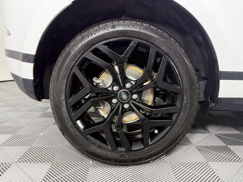 Used 2020 Land Rover Range Rover Evoque SE AWD/4WD image 18