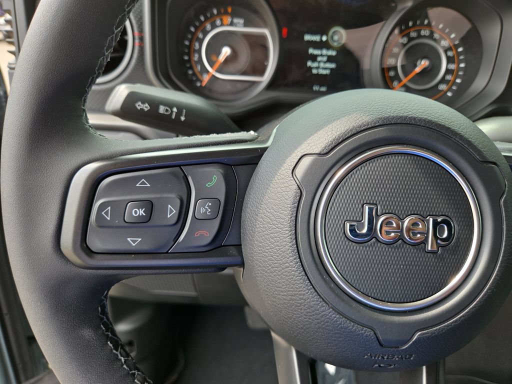 New 2026 Jeep Gladiator Rubicon w/ Steel Power Dome Hood Package AWD/4WD image 14