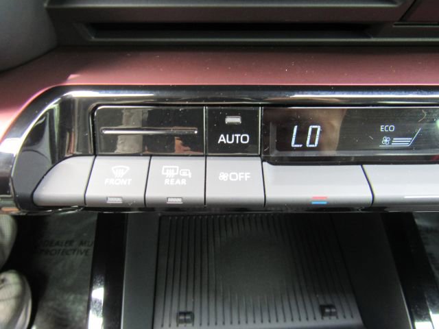 Used 2023 Toyota Prius Prime SE image 41