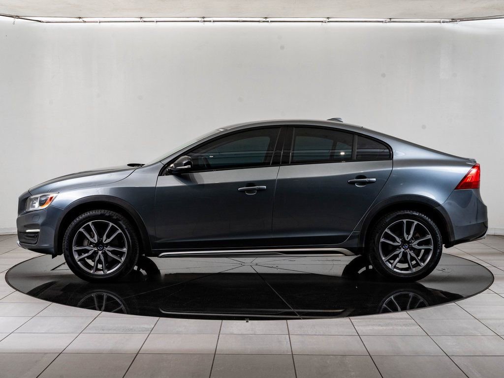 Used 2018 Volvo S60 T5 Cross Country Platinum image 5