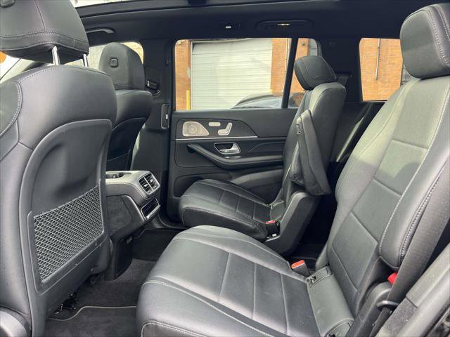 Used 2022 Mercedes-Benz GLS 450 4MATIC image 13